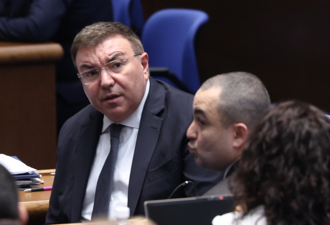 Костадин Ангелов призова здравния министър да свика експертните съвети по педиатрия и имунология заради случаи на менингококова инфекция у нас