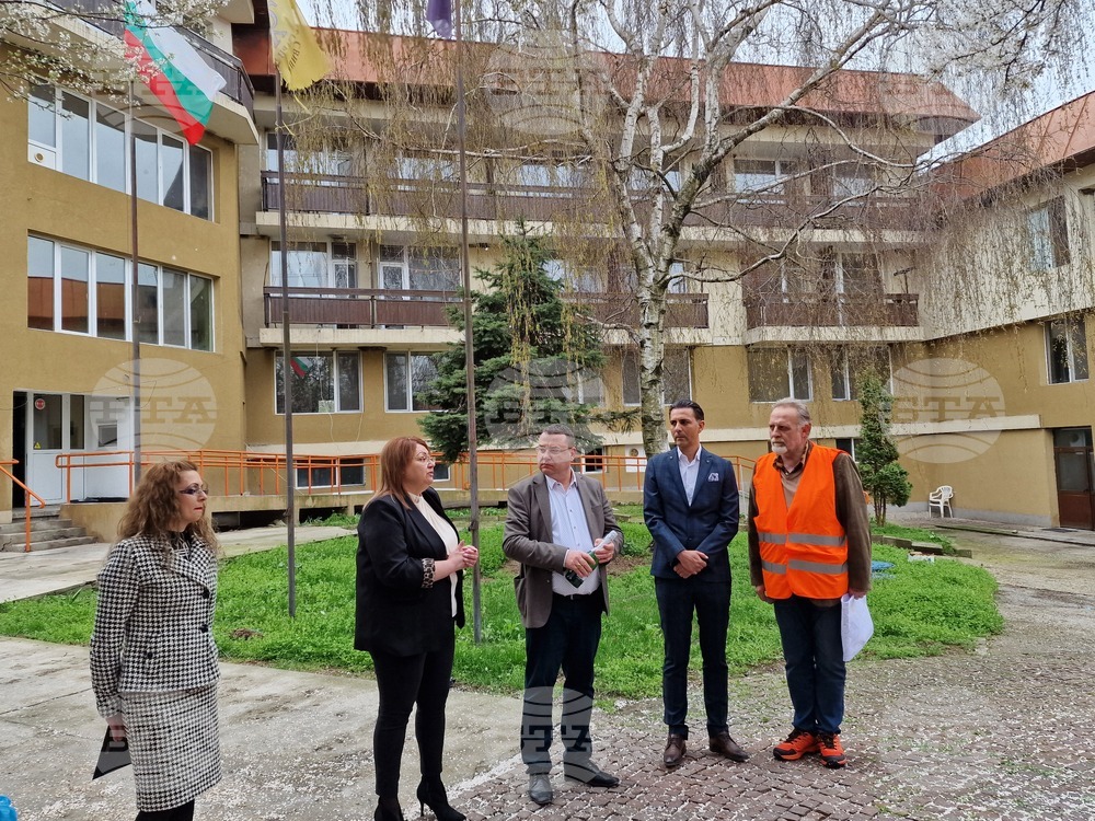 В Свищов бе дадено началото на проект за ремонт на Дом за стари хора „Мария Луиза” за над 12 млн. лв.