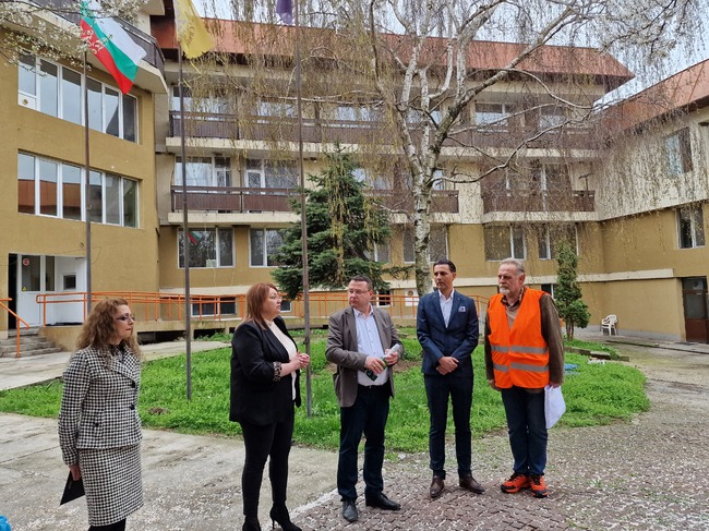 В Свищов бе дадено началото на проект за ремонт на Дом за стари хора „Мария Луиза” за над 12 млн. лв.