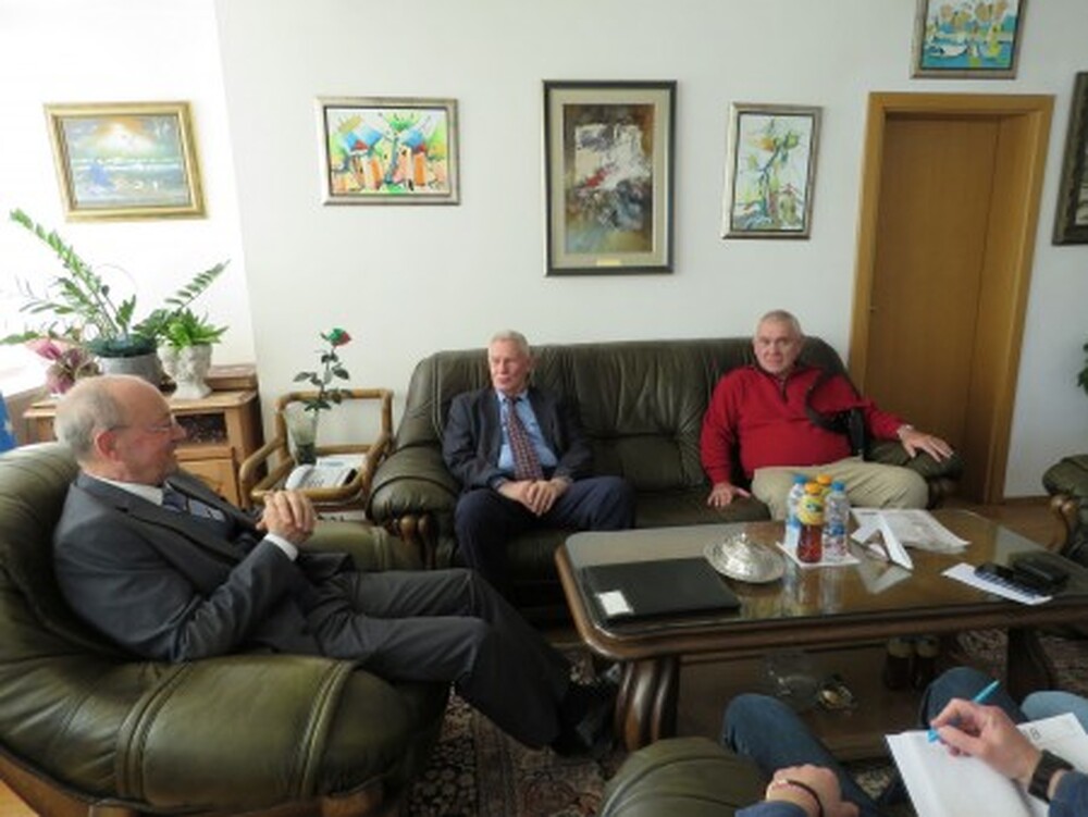 Израел изпитва нужда от внос на строителни материали, информират от смесената палата