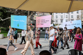 Пловдив - Международния ден на театъра - театрално шествие