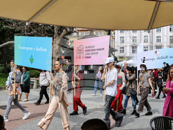 Пловдив - Международния ден на театъра - театрално шествие