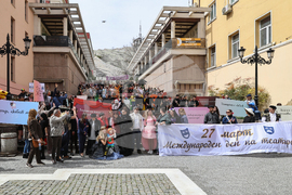 Пловдив - Международния ден на театъра - театрално шествие