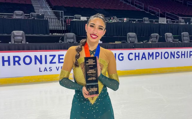 Българката София Байрактаров спечели злато с отбора на САЩ по синхронно фигурно пързаляне