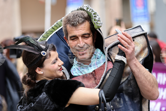 Пловдив - Международния ден на театъра - театрално шествие