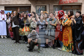 Пловдив - Международния ден на театъра - театрално шествие