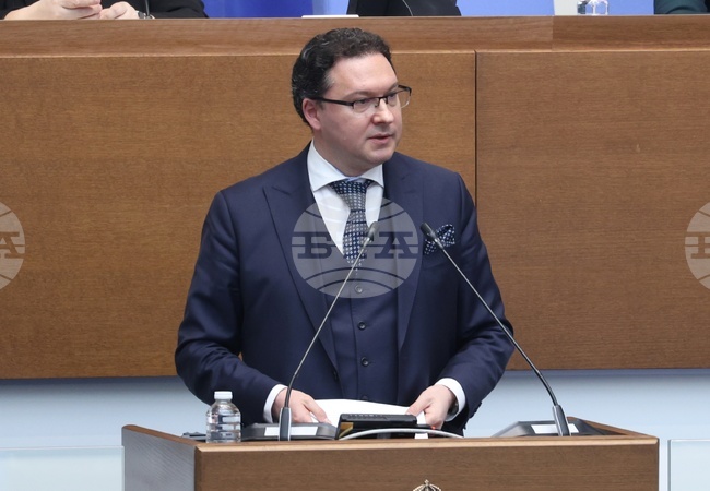 Не са установени нарушения, свързани с дейността на МВР, каза министър Митов по повод на разследването за газохранилището в Чирен