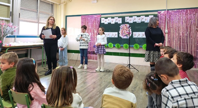 Празниците Баба Марта, Трети март и Осми март бяха отбелязани в училище „Родолюбие“ във Валенсия