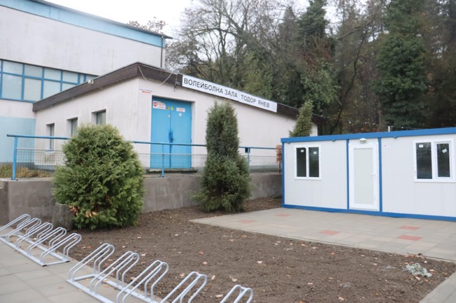 Заради посланието към младите хора Общинският съвет в Попово не промени името на спортна зала „Тодор Янев“ в града 