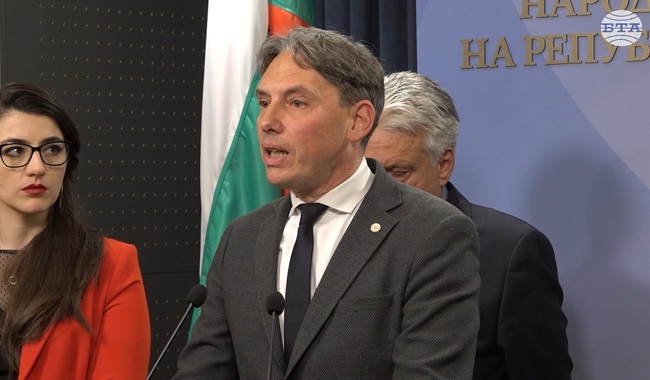 Днес се видя, че коалицията „Ново начало“ управлява държавата, заяви Васил Пандов от ПП-ДБ