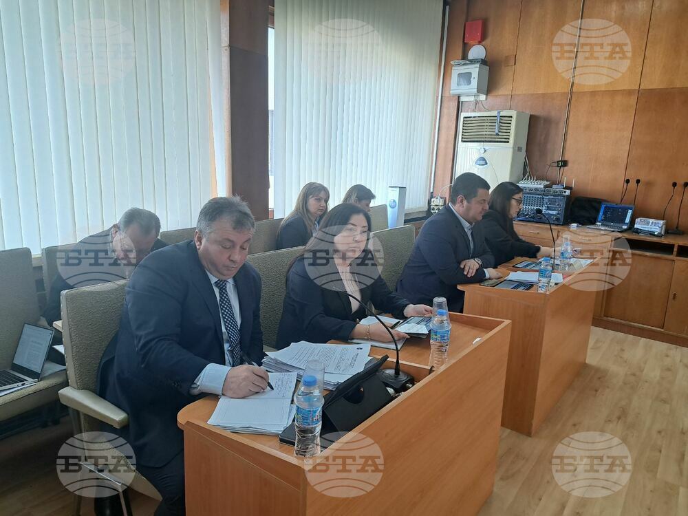 Община Шумен работи по обособяване на паркоместа и облагородяване около паметника в Марашката кория