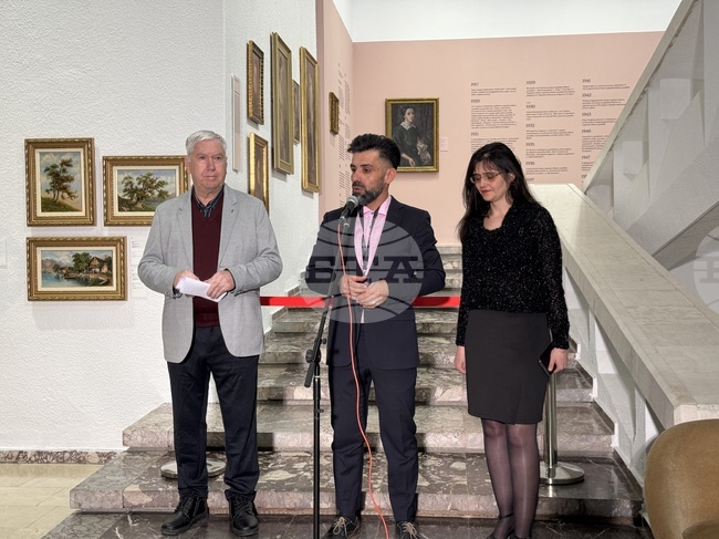 Ретроспективната изложба "...И продължавах да рисувам сама“ представя в Казанлък художественото наследство на Елена Карамихайлова