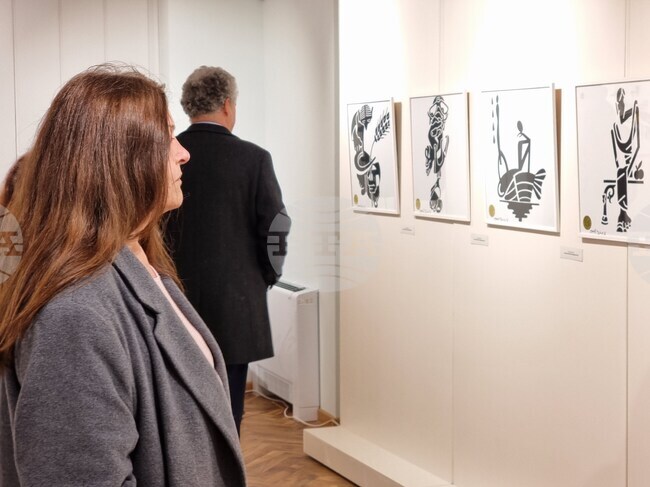 Проф. Иван Газдов откри изложба в родния си град Ямбол, посветена на първия му учител