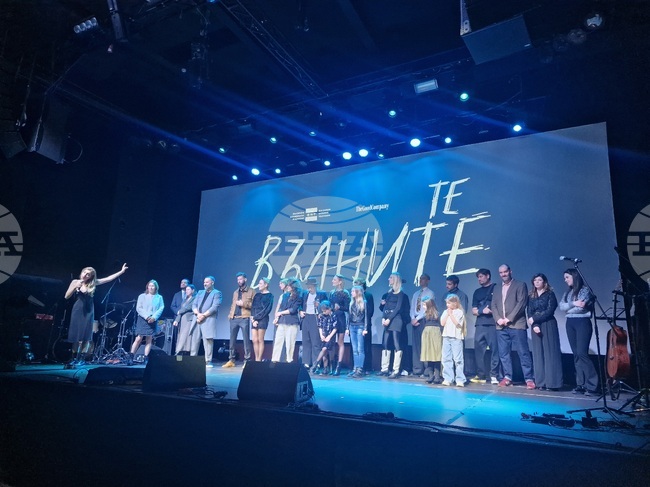 Сериалът „Те, вълните“ е нещо, което наистина си струва, каза Антон Андонов от УС на БНТ