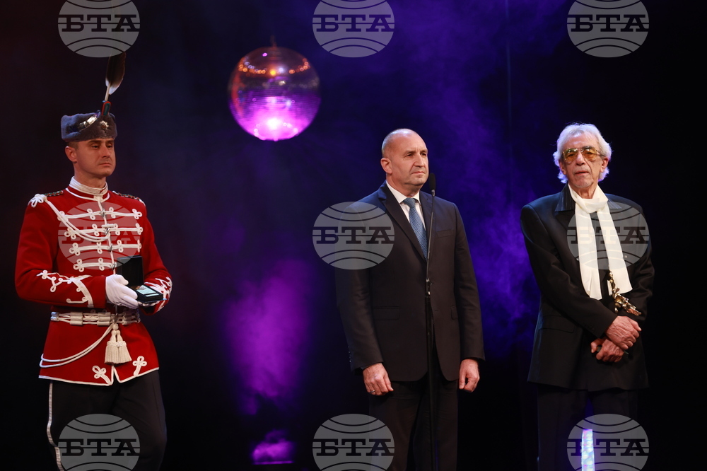 Награди  „Икар" - церемония