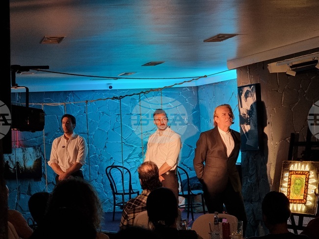 Спектакъл за Васил Левски беше представен в арт клуб "Дипломат" в Световния ден на театъра