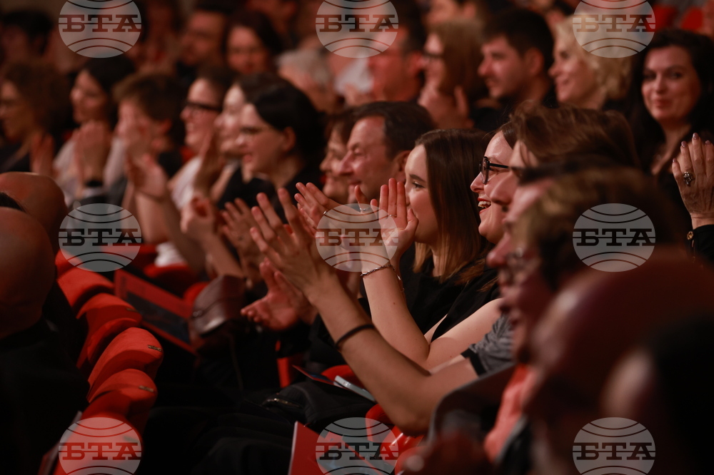 Награди  „Икар" - церемония