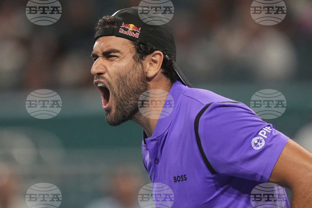 Матео Беретини отстрани водача в схемата Александър Зверев във втория кръг на турнира "Мастърс 1000" в Монте Карло