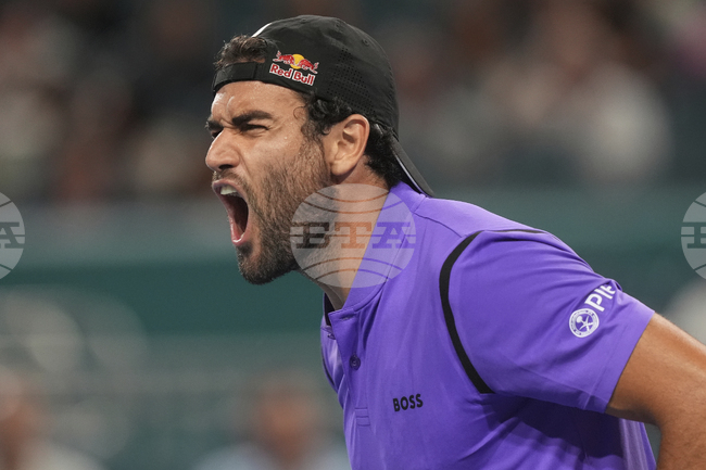 Матео Беретини отстрани водача в схемата Александър Зверев във втория кръг на турнира "Мастърс 1000" в Монте Карло