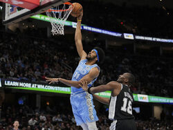 Spurs Cavaliers Basketball