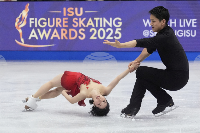 Японците Рику Миура и Рюичи Кихара спечелиха титлата при спортните двойки на Световното първенство по фигурно пързаляне в Бостън 