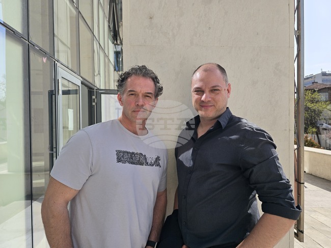 Диригентът Константин Добройков пред БТА: „Продуцентите“ е абсурдна комедия