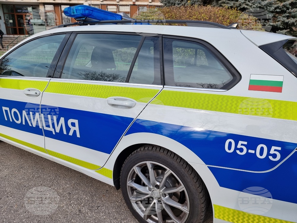 Двама души са пострадали при верижна катастрофа в района на петричкото село Първомай