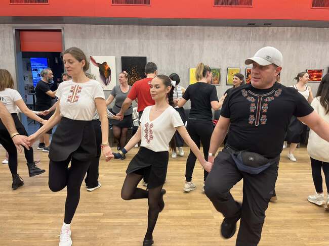 В германския град Нюрнберг се състояха уъркшоп за народни танци и „хоротека“, организирани от Българската танцова група „СамоДиви“