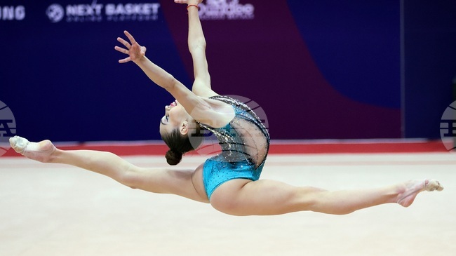 Четири финала за България при жените след първите два уреда на международния турнир по художествена гимнастика „София къп“
