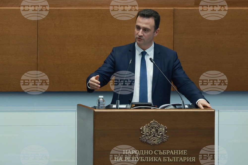 Терминалът за втечнен газ в Александруполис се очаква да заработи отново през май, съобщи министърът на енергетиката Жечо Станков