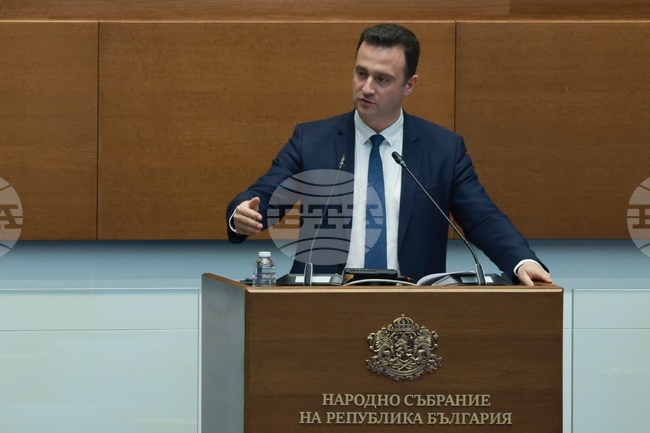 Терминалът за втечнен газ в Александруполис се очаква да заработи отново през май, съобщи министърът на енергетиката Жечо Станков