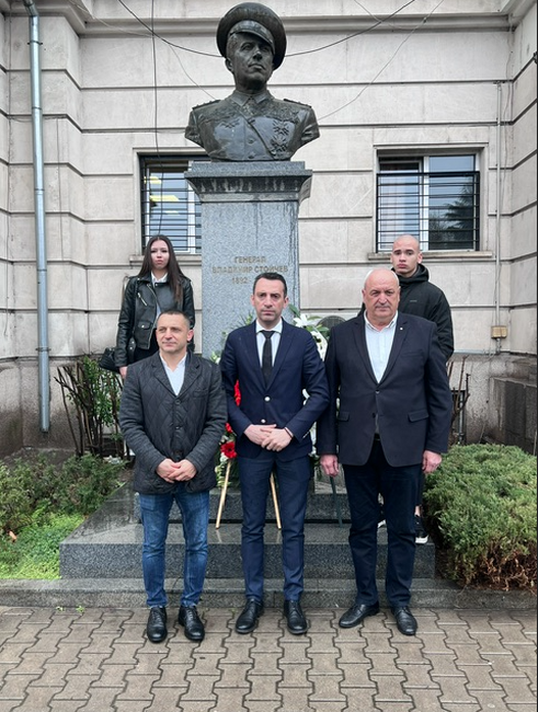 ММС: Министър Иван Пешев почете 133-годишнината от рождението на ген. Владимир Стойчев