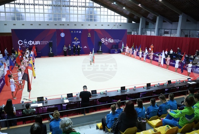 С парад на нациите започна официалното откриване на 13-то издание на международния турнир по художествена гимнастика "Купа София"