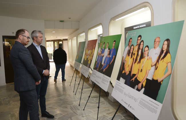 Кметът Благомир Коцев: Гордеем се с младите олимпийци по природни науки и ще продължим да ги подкрепяме