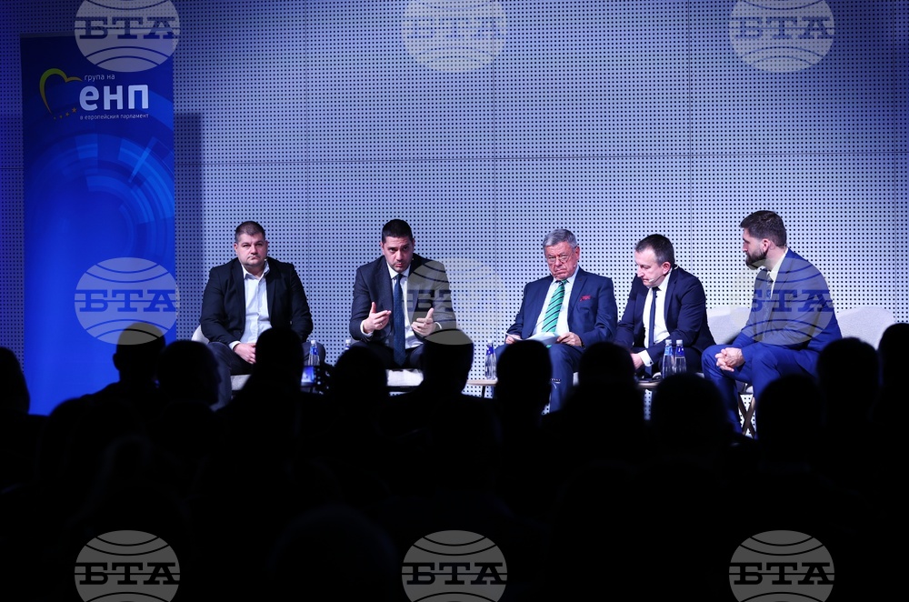 Очакваме до края на месеца Министерството на отбраната да внесе анализ за изпълнението на инвестиционната програма, каза Христо Гаджев