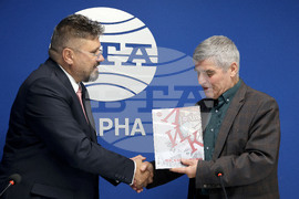 Национален пресклуб на БТА Варна - Висше училище по мениджмънт - БТА - договор - подписване