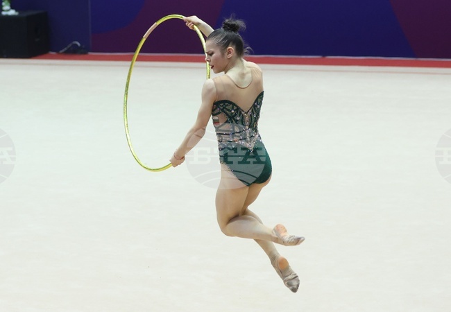 Дара Стоянова завоюва сребро на финала на обръч на турнира Гран При по художествена гимнастика в Тарту