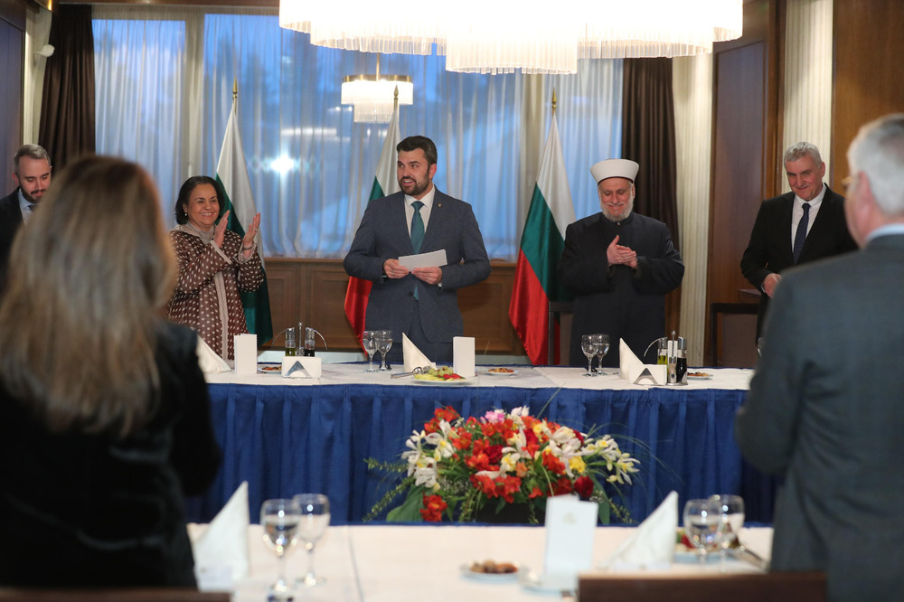 Георг Георгиев беше домакин на тържествена вечеря ифтар за посланиците на арабските държави в София