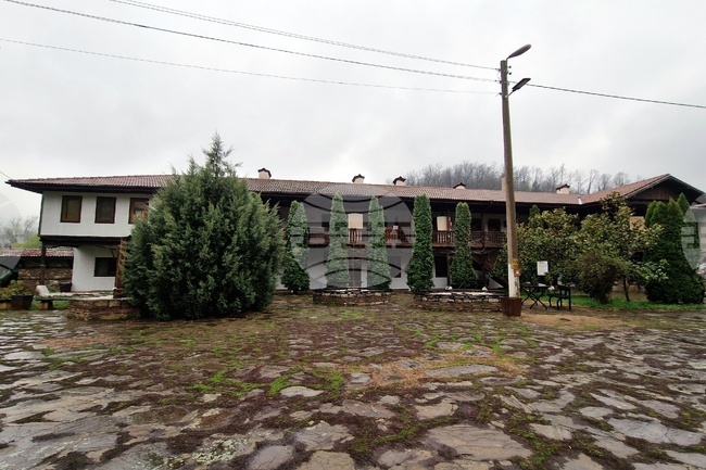 Монашеското крило в Лопушанския манастир ще бъде ремонтирано за близо 570 хиляди лева