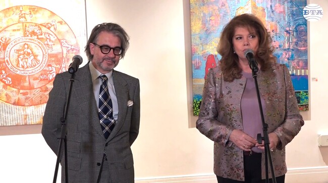 С изложбата на Хубен Черкелов изкуството показва, че няма нужда от пропаганда, когато целите са истински, каза вицепрезидентът Илияна Йотова