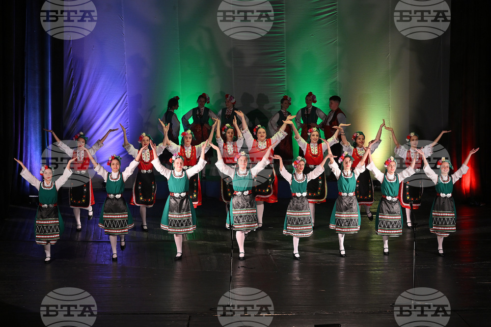 Фолклорен танцов ансамбъл „Ситница“ отбеляза десетгодишнината си с концерт в Монтана
