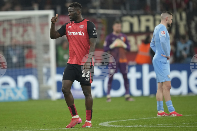 Виктор Бонифейс продължава с медицинските тестове в Милано преди трансфера си в Милан