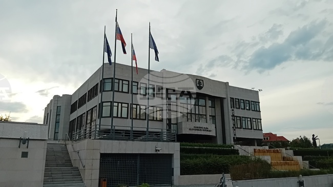 Словашкият парламент одобри план за разпускане на службата за защита на лицата, подаващи сигнали за корупция