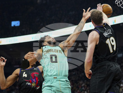 Hornets Raptors Basketball