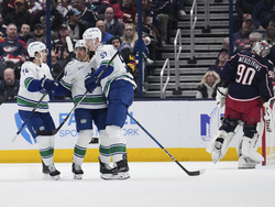 Canucks Blue Jackets Hockey