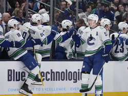 Canucks Blue Jackets Hockey