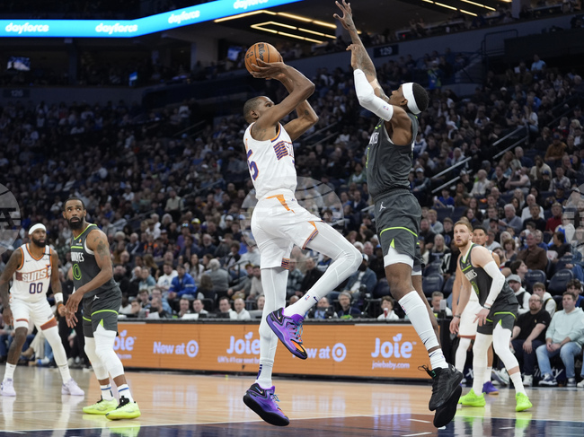 Финикс Сънс обмисля варианти за размяна на звездата си Кевин Дюрант