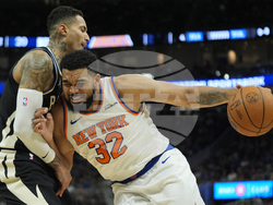 Knicks Bucks Basketball