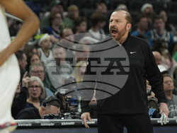 Knicks Bucks Basketball