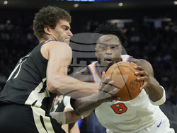 Knicks Bucks Basketball